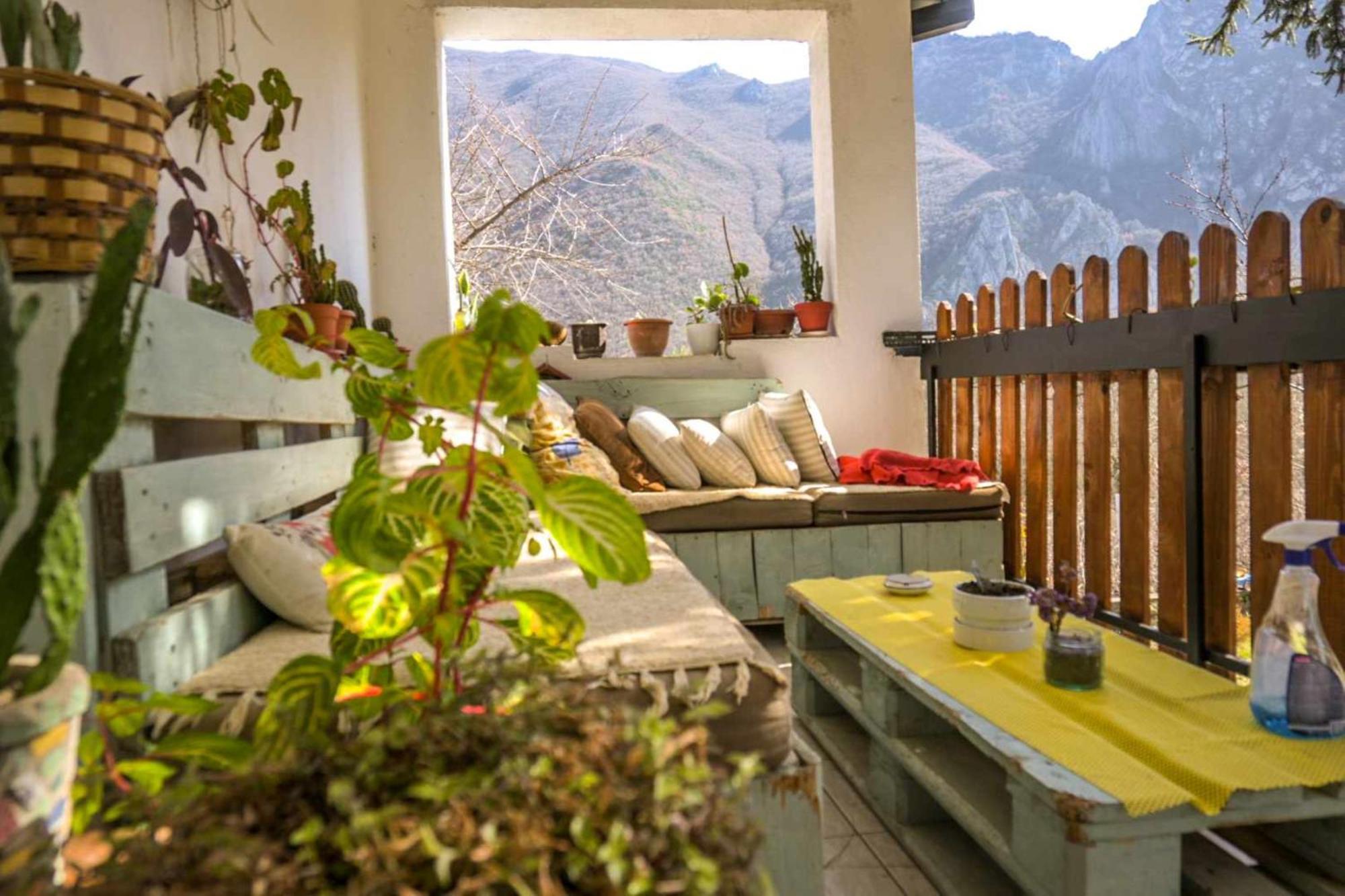 Canyon Matka - Unique Place For Stay Skopje Buitenkant foto